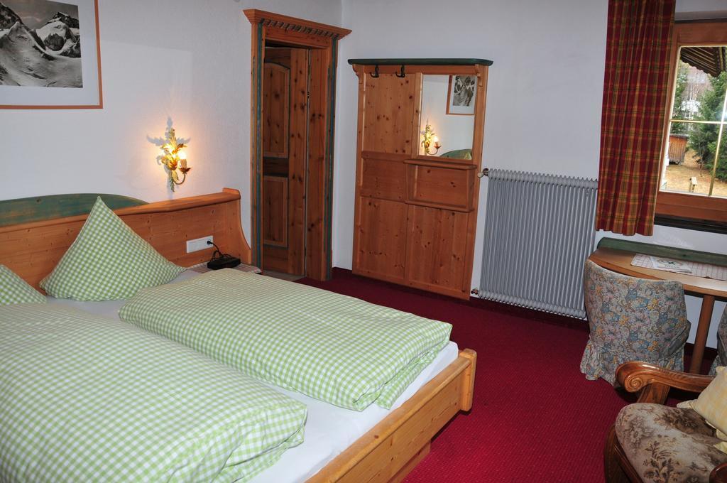Pension Belvedere Galtür Habitación foto